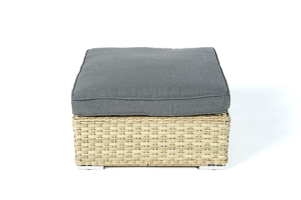 Polster Coffee Table der Rattan Lounge Square