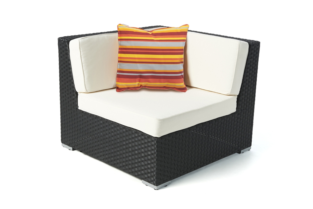 Rattanmöbel: Zierkissen The orange stripes